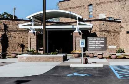Entry to Holly Hill Town Hall Building
